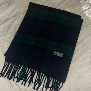 Green/blue Burberry scarf